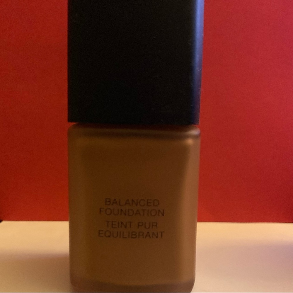NARS balanced foundation - Picture 2 of 3